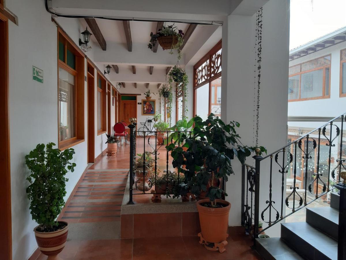 Hotel El Giro 莱瓦镇 外观 照片